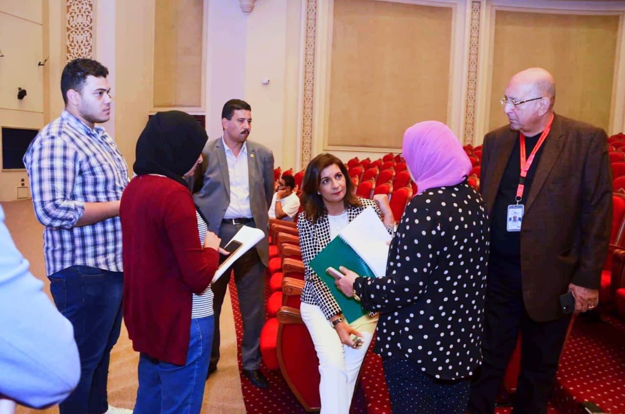 وزيرة الهجرة تتفقد الاستعدادات النهائية لمؤتمر «مصر تستطيع بالاستثمار والتنمية»