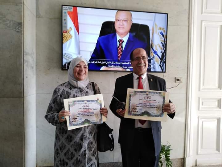 رئيس حي الزيتون اللواء اشرف بهجت يفوز بجائزة التميز الحكومي