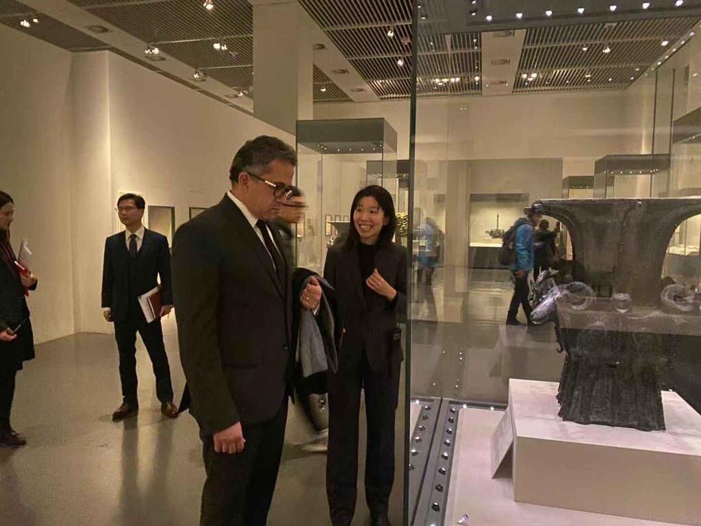 ” متحف بكين القومي” يستقبل وزير الآثار المصري