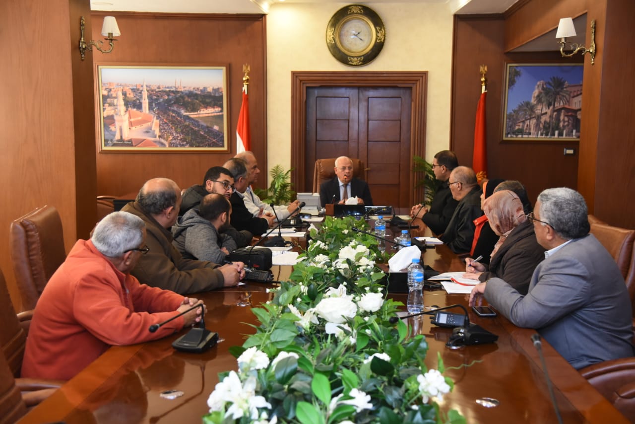 محافظ بورسعيد يتابع الموقف التنفيذى لإنشاء الكوبرى البديل لكوبرى أشتوم الجميل غرب بورسعيد