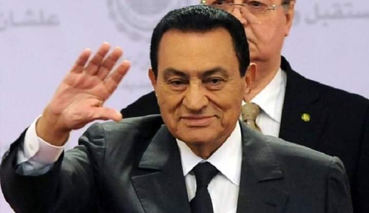 محافظ بورسعيد ينعي الرئيس الاسبق محمد حسني مبارك