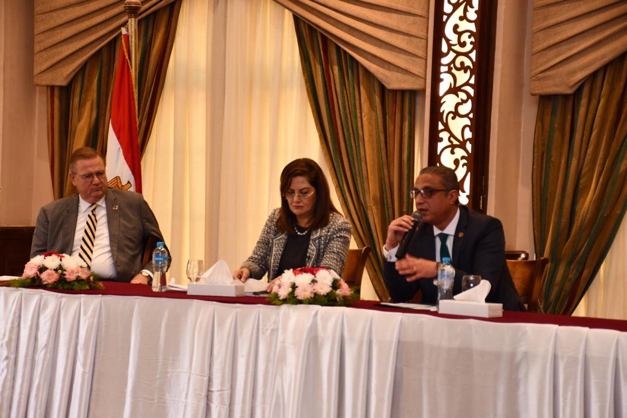 وزيرة التخطيط ومحافظ الفيوم يفتتحان ورشة عمل رؤية مصر 2030 المُحدثة وتوطين أهدافها الاستراتيجية