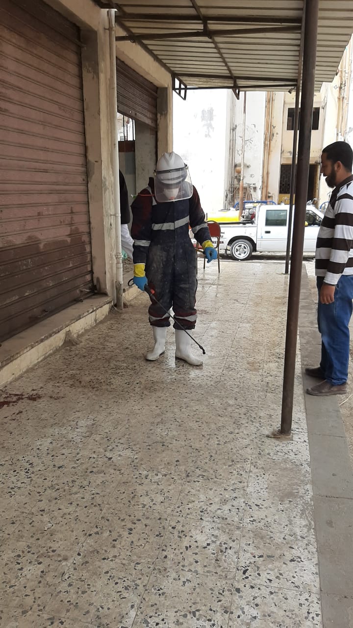 محافظ بورسعيد يوجه رؤساء الأحياء بتكثيف أعمال النظافة بنطاق المحافظة