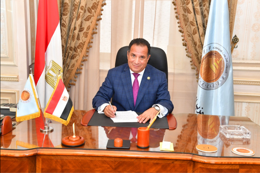 رئيس برلمانية الشعب الجمهوري: إنهاء حالة الطوارئ يؤكد أن مصر بلد الأمن والأمان والاستقرار ويشجع على زيادة الاستثمارات   