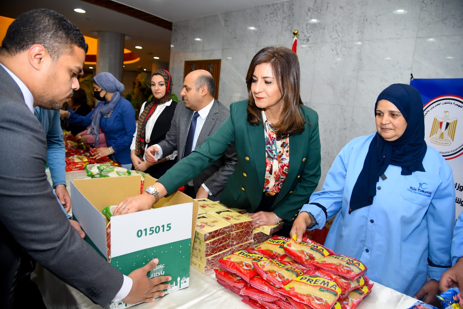السفيرة نبيلة مكرم: مشاركة وزارة الهجرة بحملة إفطار صائم يتزامن مع إعلان السيد الرئيس ٢٠٢٢ عاما للمجتمع المدني