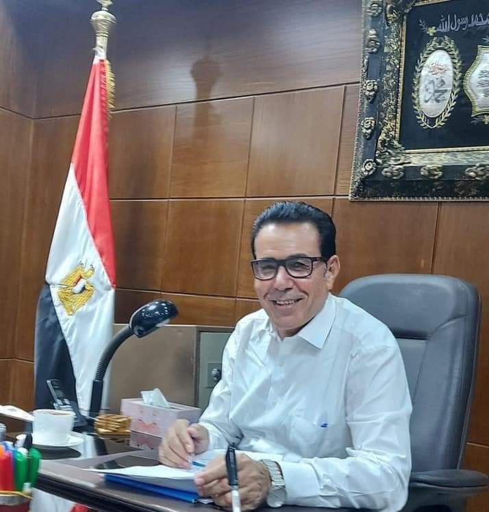 عبدالفتاح إبراهيم يفوز باكتساح برئاسة النقابة العامة للغزل والنسيج    