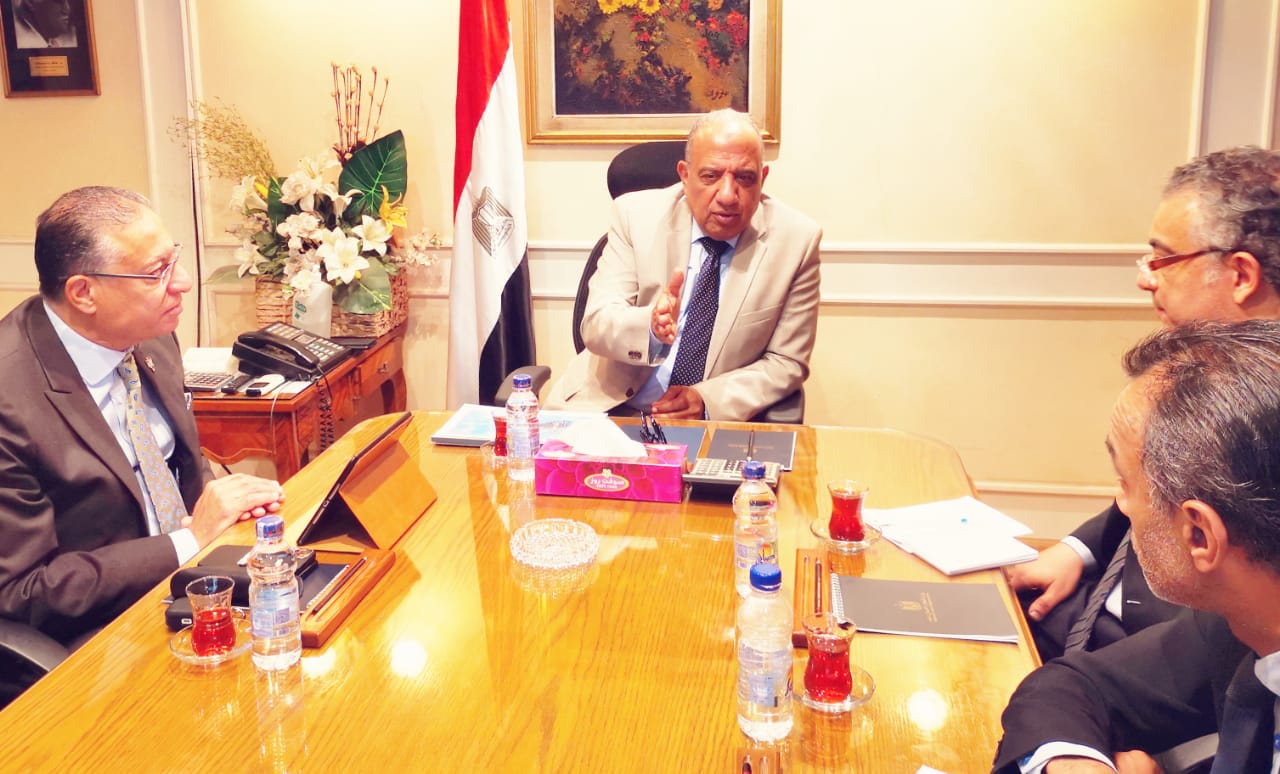 م. محمود عصمت وزير قطاع الأعمال العام يبدأ سلسلة من اللقاءات مع قيادات الشركات القابضة 